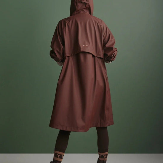 Young Ideas & Henmores -Tovera Long Rain Jacket -Deep Mahogany -XS