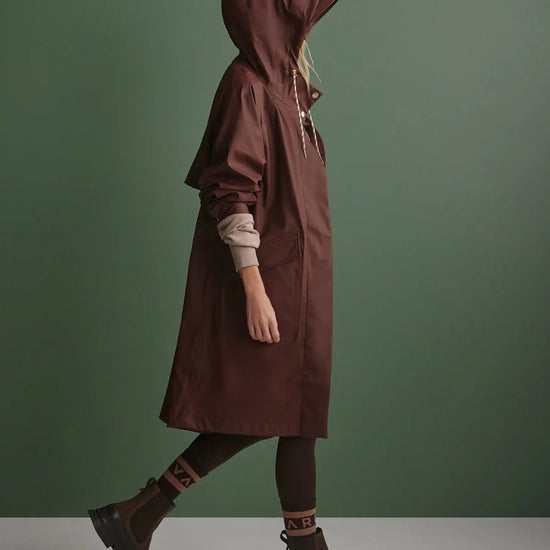 Young Ideas & Henmores -Tovera Long Rain Jacket -Deep Mahogany -XS