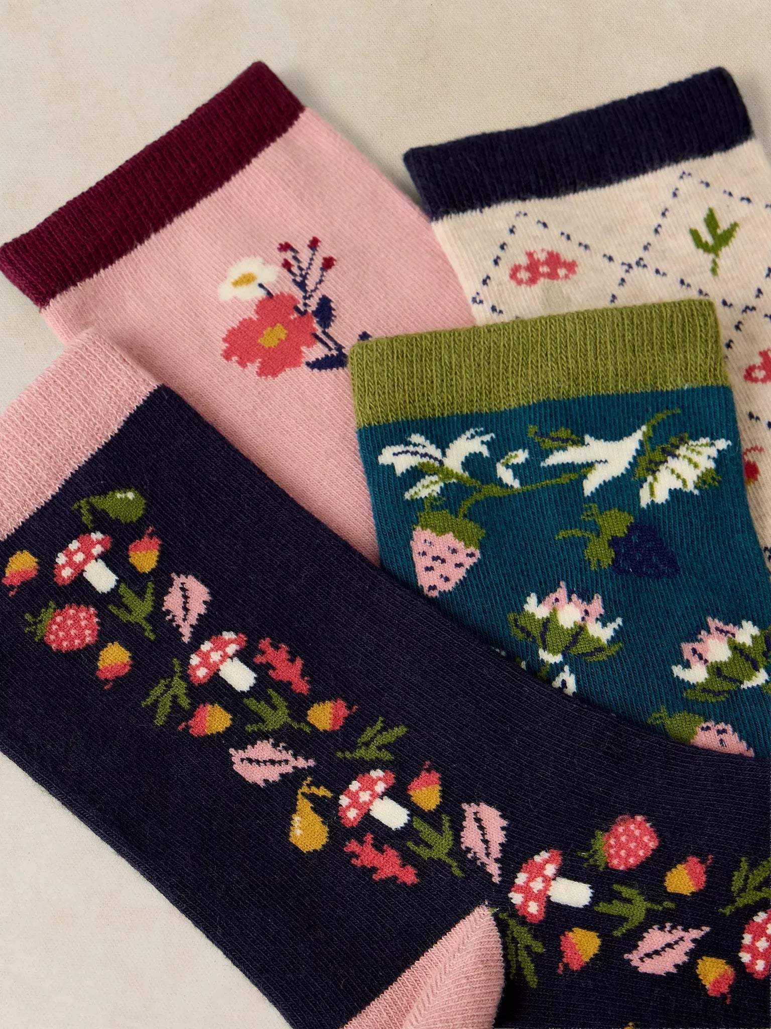 Young Ideas & Henmores -4 Pack Autumn Fruit Ankle Sock -Navy Multi -3-5