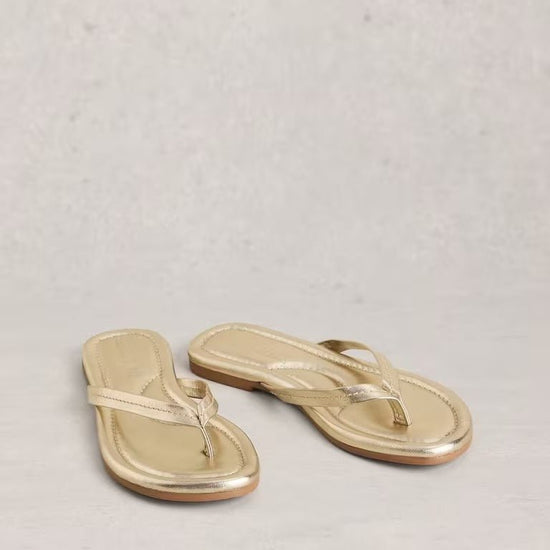 Young Ideas & Henmores - Bay Sandal - Gold - 4