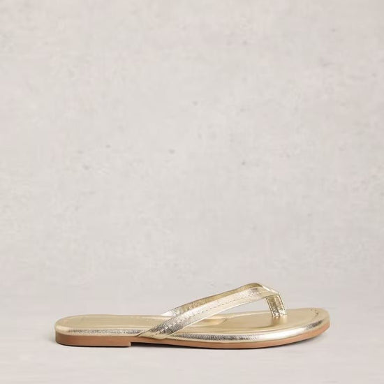Young Ideas & Henmores - Bay Sandal - Gold - 4