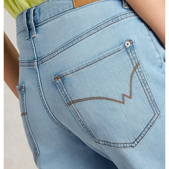 Young Ideas/Henmores - Blake Straight Crop Jean - Light Denim - 10/R