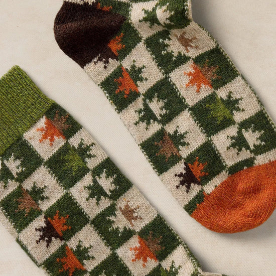 Young Ideas & Henmores -Checkerboard Star Cosy Sock -Green Multi -OS