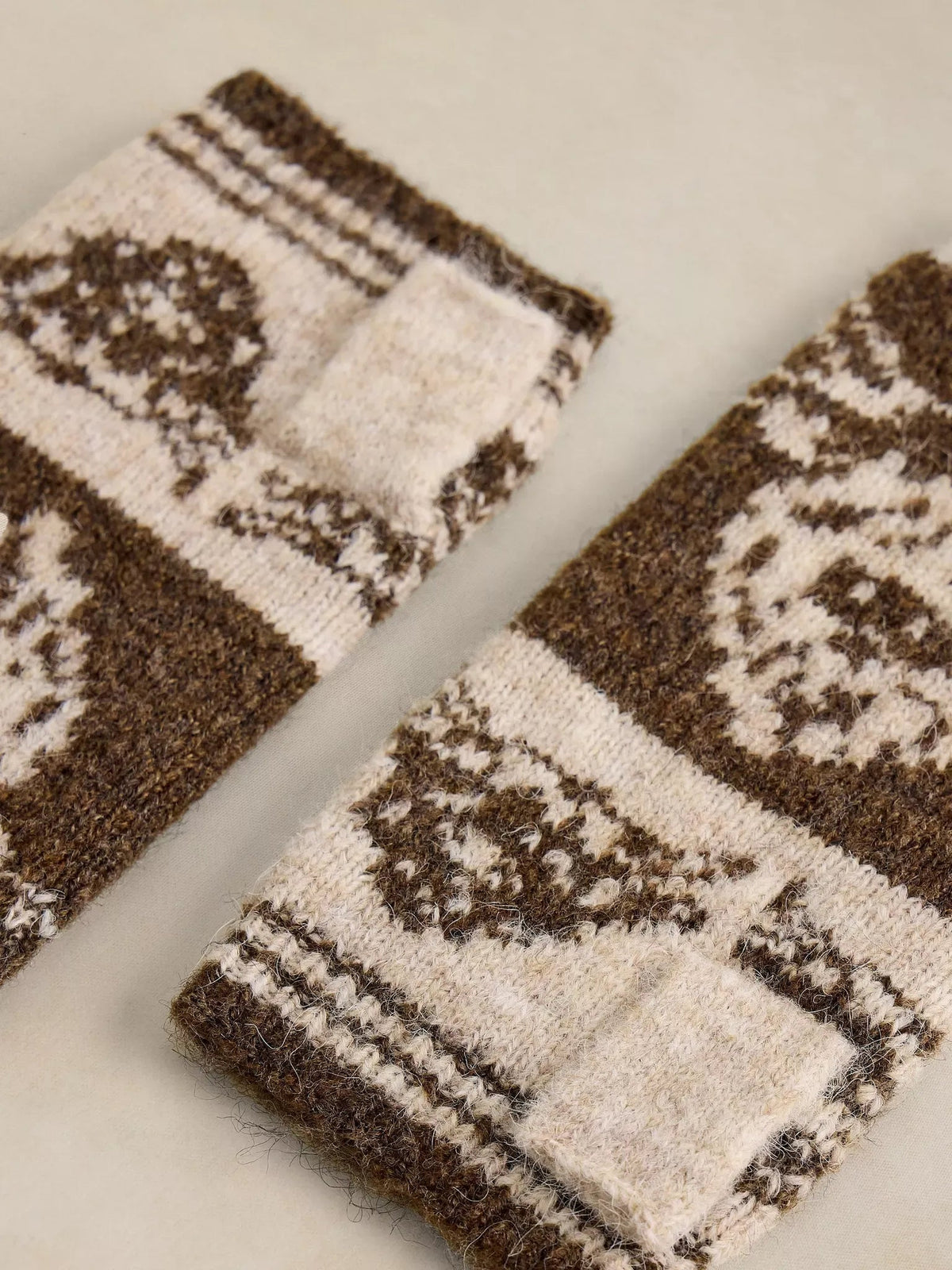 Young Ideas & Henmores -Cow Jacquard Fingerless Gloves -Natural Multi -OS