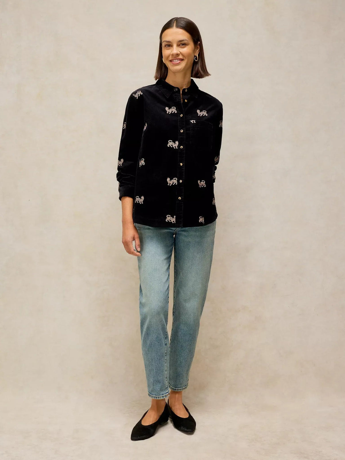 Young Ideas & Henmores -Libby Embroidered Cord Shirt -Black Multi -8