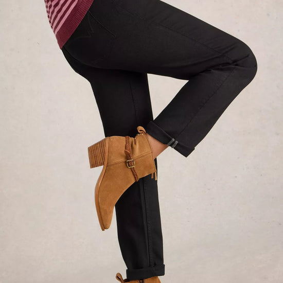 Young Ideas & Henmores -Taylor Straight Jean -Black -10R