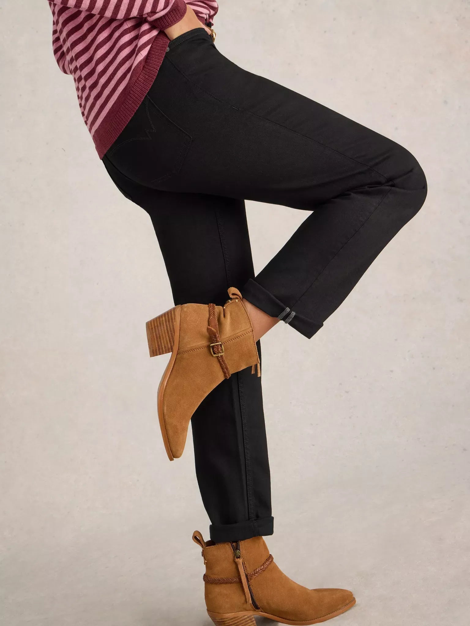 Young Ideas & Henmores -Taylor Straight Jean -Black -10R