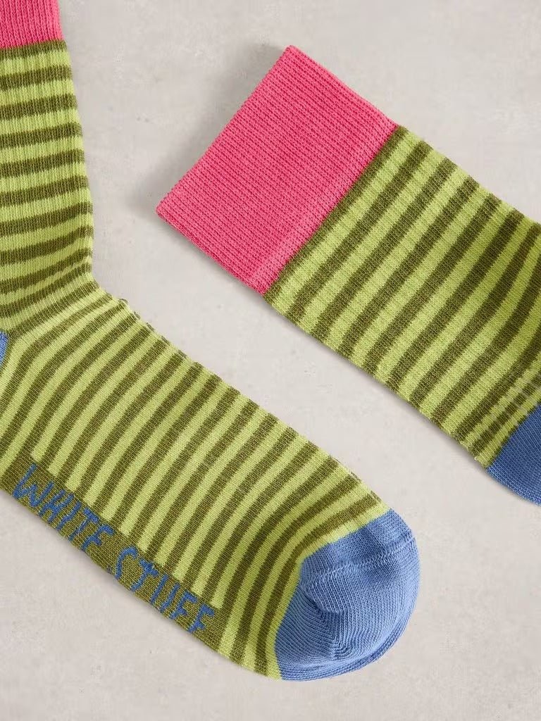 Young Ideas & Henmores - Thin Stripe Ankle Socks - Mid Green - 46145