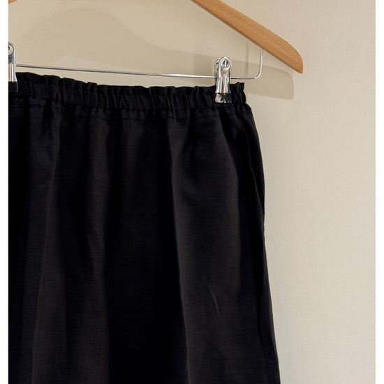 Young Ideas/Henmores - Linen Elasticated Waist Shorts - 0001 Black - 8